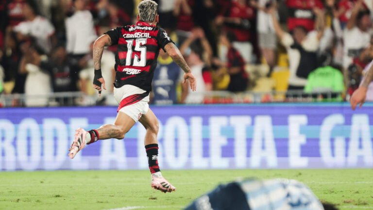 Flamengo empata com Racing e garante vaga na final da Libertadores